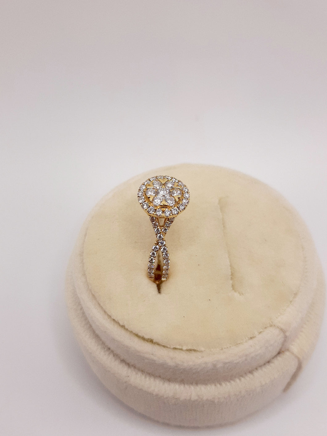 18Kt Yellow Gold Natural Diamond Infinity Shank with Cluster Top Ring