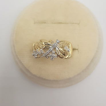 14kt yellow gold diamond dragonfly ring