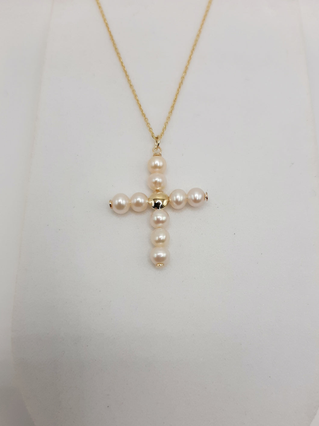 14Kt Yellow Gold Cross Necklace featuring Pearls on 18