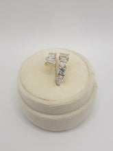 Load image into Gallery viewer, 14kt yellow gold fashion bypass ring
