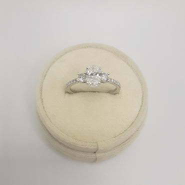 14kt white gold diamond three stone ring