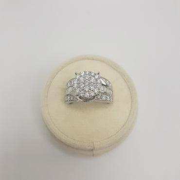 10kt white gold diamond engagement cluster ring