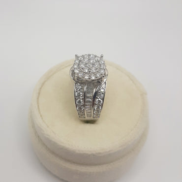 10kt white gold diamond engagement cluster ring