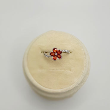 18Kt White Gold Van Clef Arpels Inspired Ring