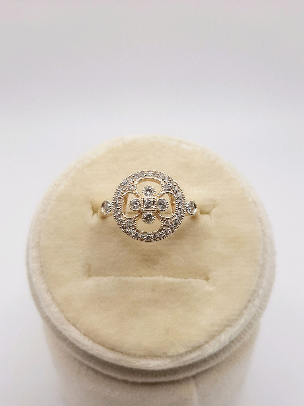 10Kt Yellow Gold Vintage Vibe with a feel of Van Clef Arpels Ring