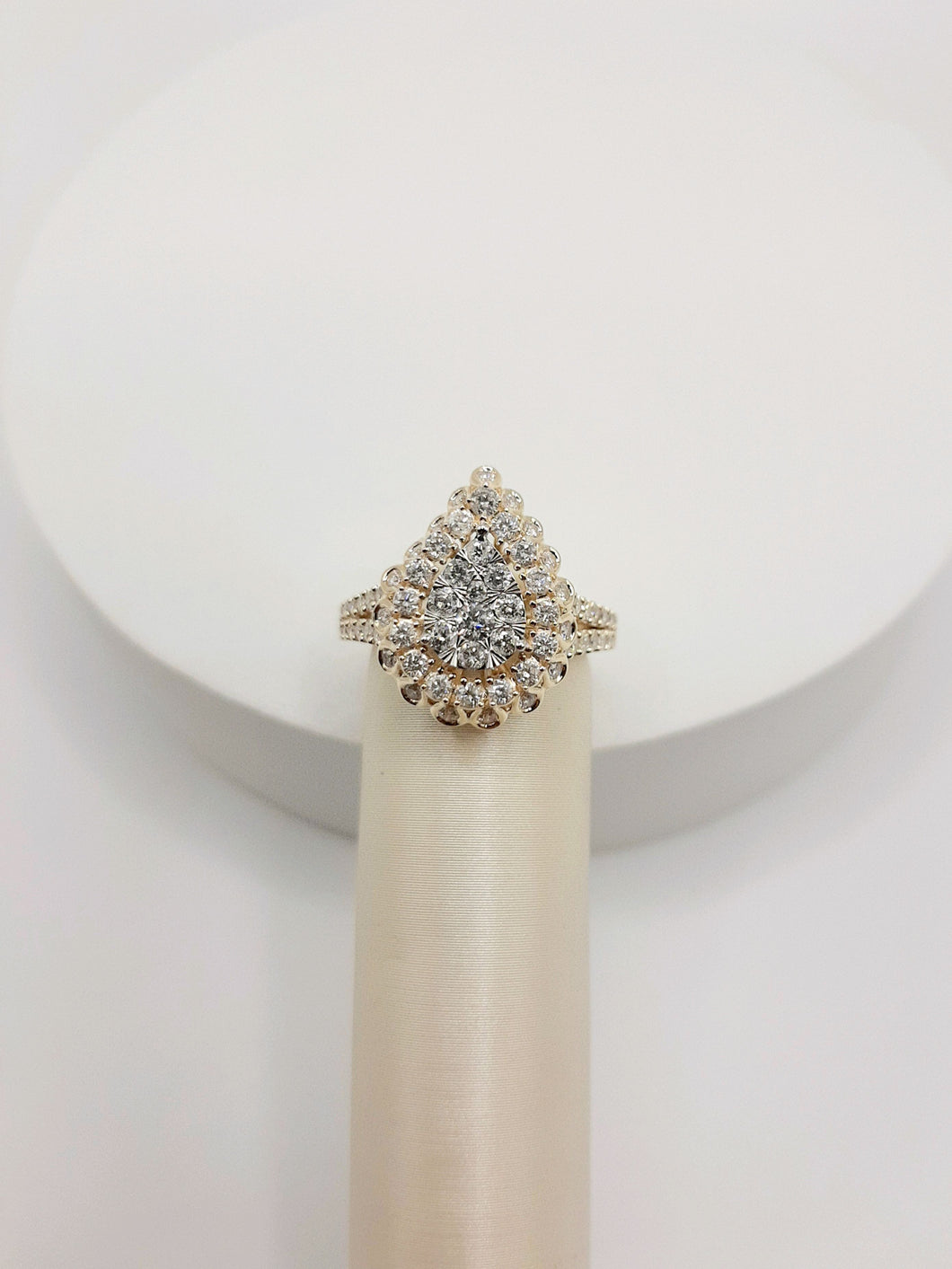 10Kt Two Tone Pear Shape Cluster Ring Featuring 1.0 Carats of Natural Round Brilliant Cut Diamonds on A Split Shank
