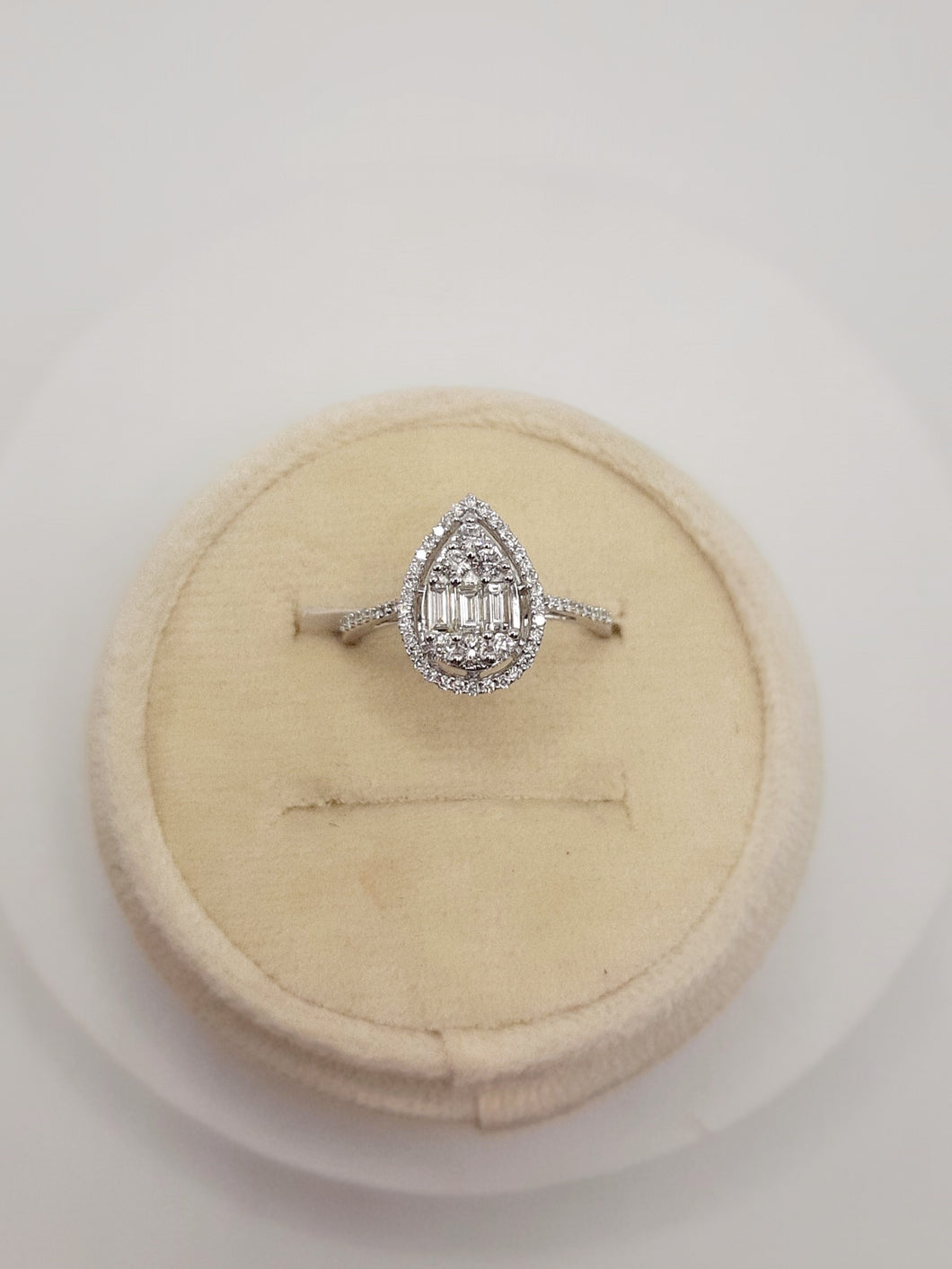 14Kt White Gold Diamond Pear Shape Ring
