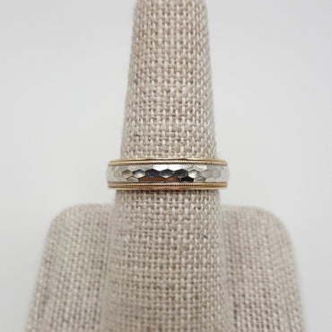 14Kt Two Tone Band Featuring a Beaded Trim