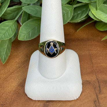 10 Karat Yellow Gold Gents Mason Ring