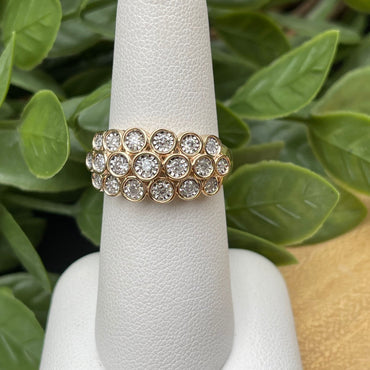 Yellow Gold Set Round Brilliant Cut Diamonds Ring