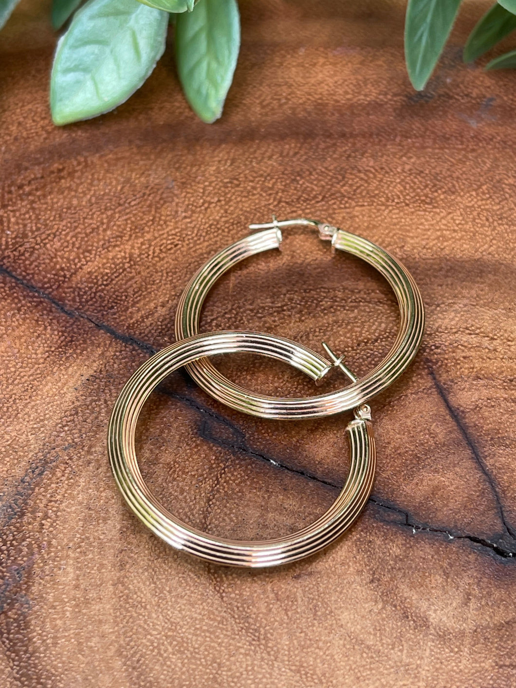 SS Gold Plate Ribbed Hoops